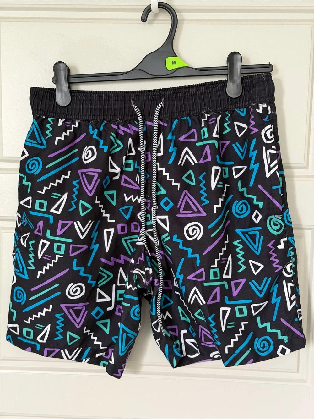 Carbon Men's Retro 90s Memphis Geometric Swim Trunks Black Teal Purple Size L